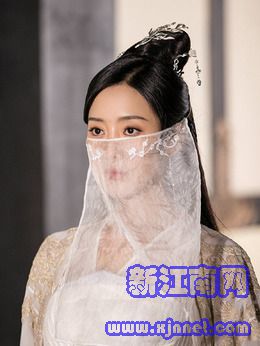 玉清落(王梓薇飾演)