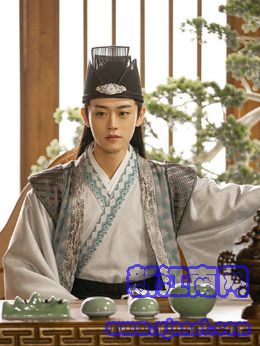 離子帆(扈帷飾演)