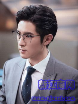 蘇治(季肖冰飾演)